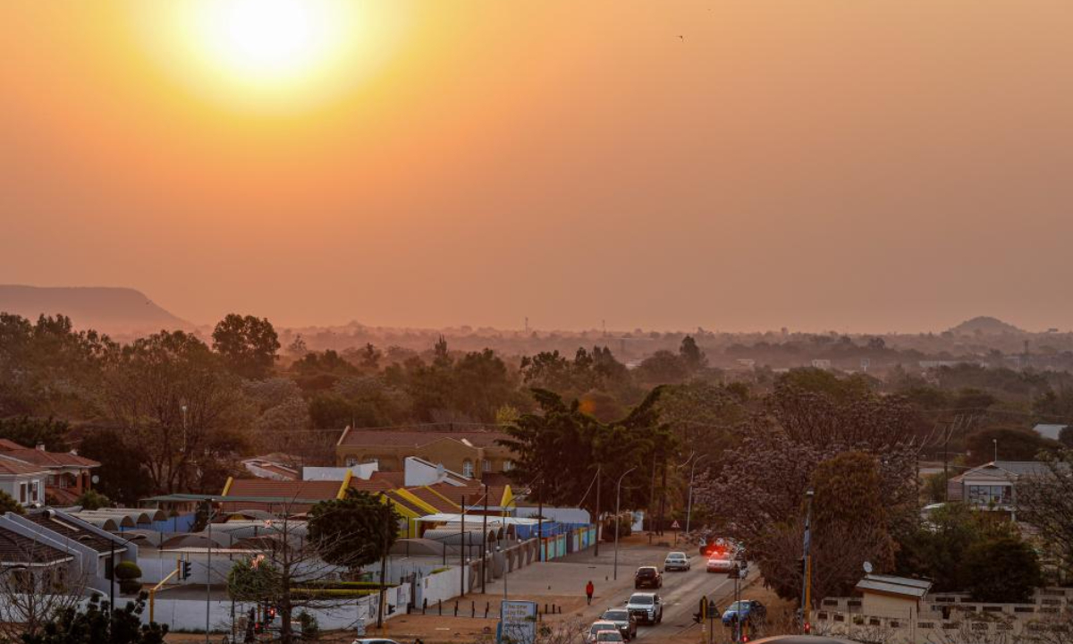 This photo taken on Sep 10, 2023 shows a dusk view of Gaborone, Botswana. As the capital of the Republic of Botswana, Gaborone is located on the southeastern border of the country, with a population of over 200,000. Photo:Xinhua