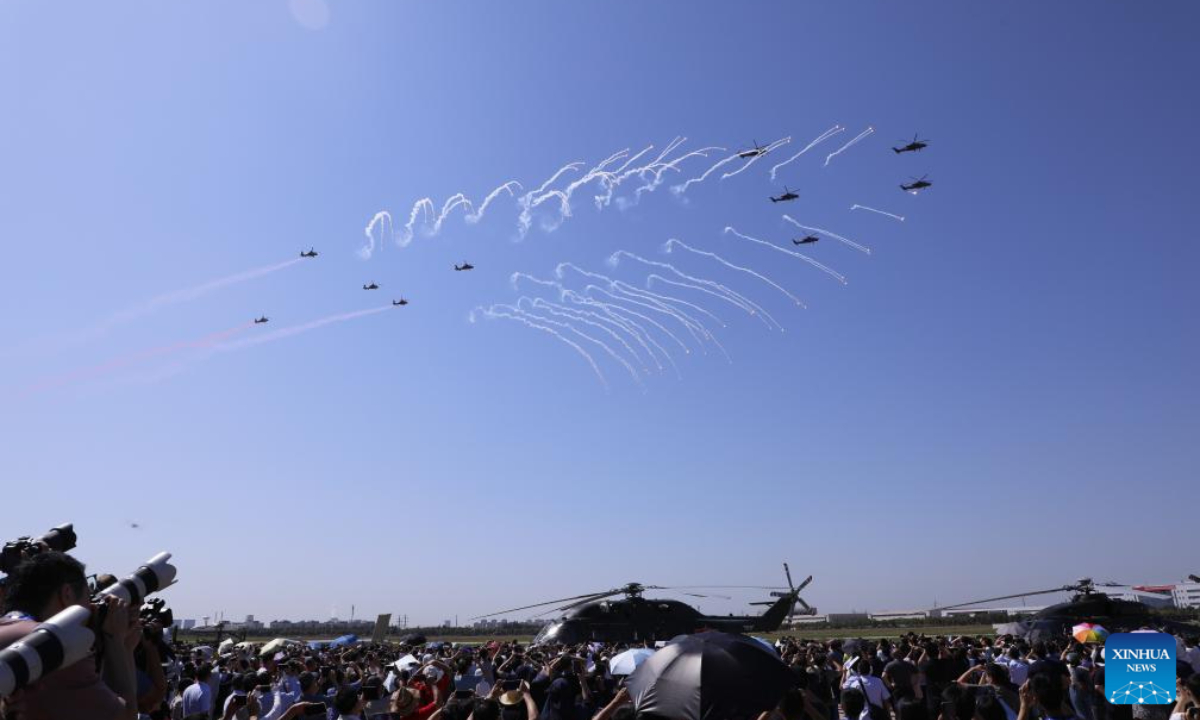 China's Fenglei aerobatic team performs at the opening ceremony of the 6th China Helicopter Exposition in north China's Tianjin Municipality Sep 14, 2023. Photo:Xinhua