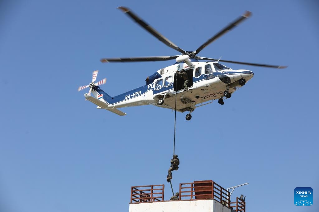 Members of the Lucko Anti-terrorist Unit take part in a demonstration exercise in Zagreb, Croatia, on Sept. 7, 2023. The 33rd anniversary of the founding of the Croatian special police Lucko anti-terrorist unit was celebrated here on Thursday.(Photo: Xinhua)