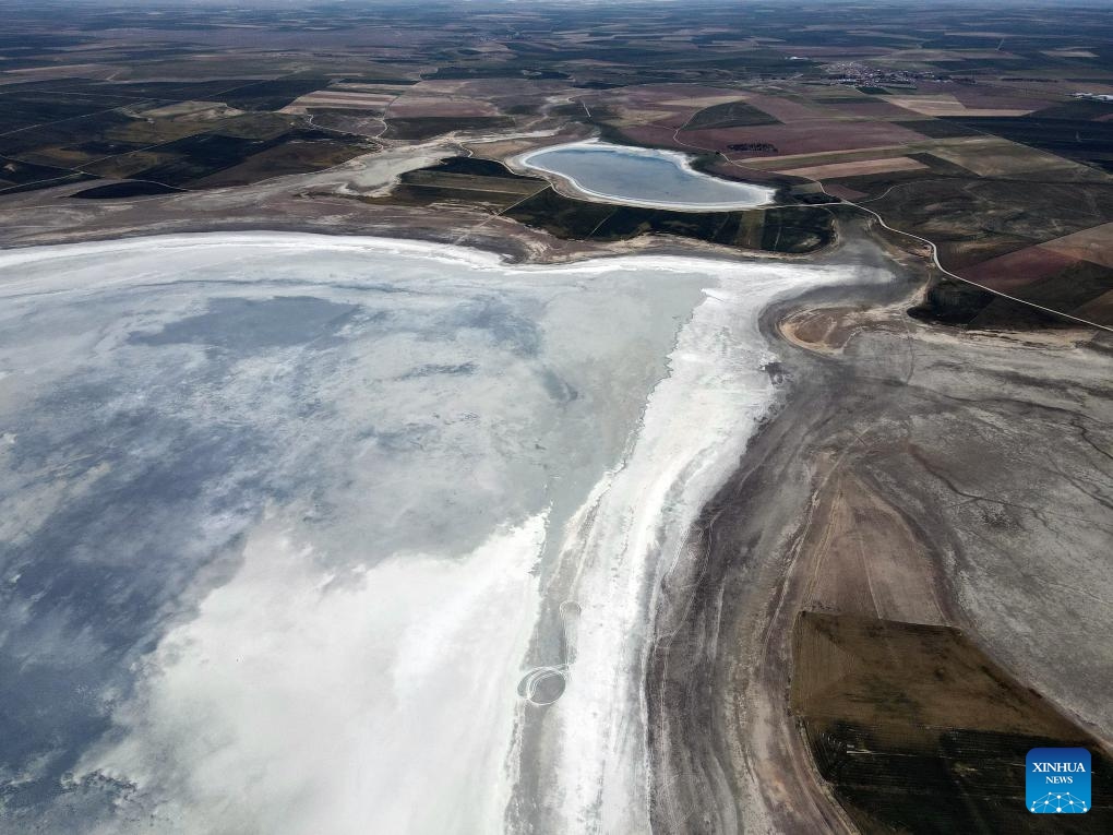 This aerial photo taken on Sept. 5, 2023 shows a part of Duden Lake in Ankara, Türkiye. Türkiye is poised to experience above-average temperatures in September this year, following a summer plagued by a series of heat waves attributed to climate change, said scientists.(Photo: Xinhua)