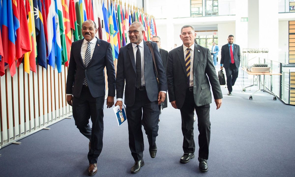 Gaston Browne, Prime Minister of Antigua and Barbuda, Arnold Loughman, Attorney General of Vanuatu, and Kausea Natano, Prime Minister of Tuvalu (from left to right), arrive for a hearing at the International Tribunal for the Law of the Seas (ITLOS) on September 11, 2023 in Hamburg, Germany. Photo: VCG