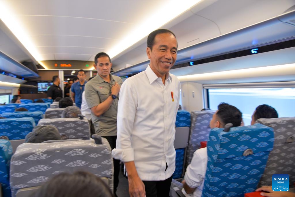 Indonesian President Joko Widodo walks in the cabin of a high-speed electric multiple unit (EMU) train for the Jakarta-Bandung High-Speed Railway in Indonesia, Sept. 13, 2023. Indonesian President Joko Widodo took a ride Wednesday on the Jakarta-Bandung High-Speed Railway (HSR), a landmark project under the China-proposed Belt and Road Initiative.(Photo: Xinhua)