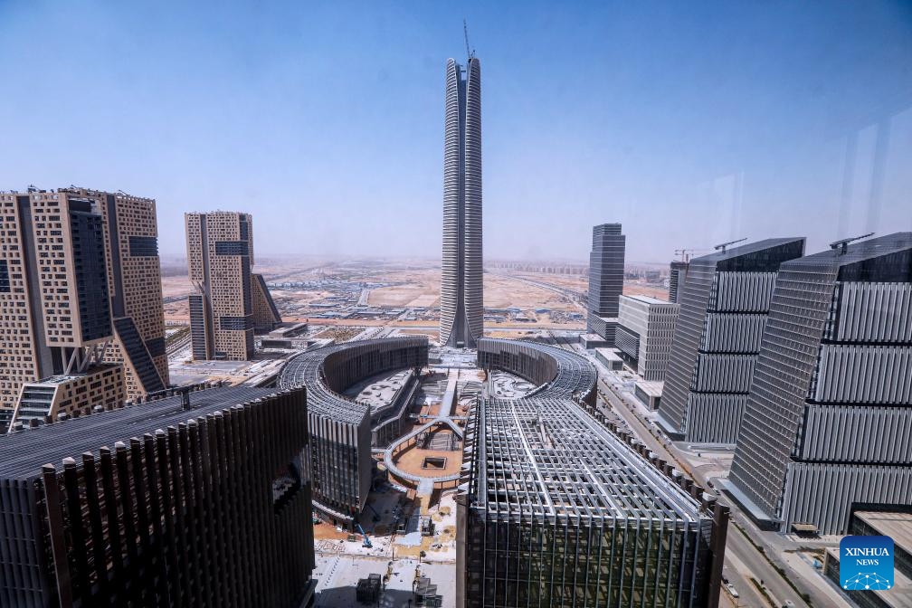 This photo taken on Sept. 11, 2023 shows the construction site of Central Business District (CBD) project in the new administrative capital, east of Cairo, Egypt. Located in a desert some 50 kilometers east of the Egyptian capital Cairo, the CBD constructed by China State Construction Engineering Corporation (CSCEC) covers an area of about 505,000 square meters and is home to dozens of commercial and residential buildings as well as supporting infrastructure.(Photo: Xinhua)