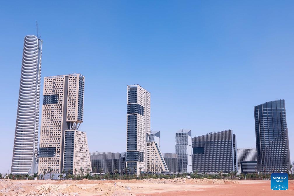 This photo taken on Sept. 11, 2023 shows the construction site of Central Business District (CBD) project in the new administrative capital, east of Cairo, Egypt. Located in a desert some 50 kilometers east of the Egyptian capital Cairo, the CBD constructed by China State Construction Engineering Corporation (CSCEC) covers an area of about 505,000 square meters and is home to dozens of commercial and residential buildings as well as supporting infrastructure.(Photo: Xinhua)