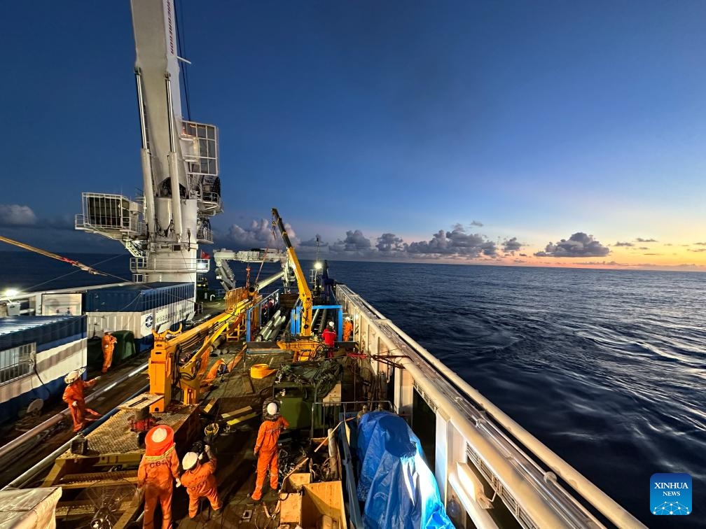 This photo taken on July 23, 2023 shows an ocean thermal energy electricity generation device aboard Haiyang Dizhi-2, or literally Ocean Geology 2, conducting preparations for an offshore test.(Photo: Xinhua)