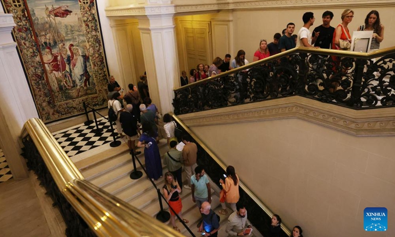 People visit the Ministry for Europe and Foreign Affairs in Paris, France, Sept. 17, 2023. The annual European Heritage Days took place on Sept. 16 and 17 this year, during which nearly 20,000 historical sites were opened to the public for free in France.(Photo: Xinhua)