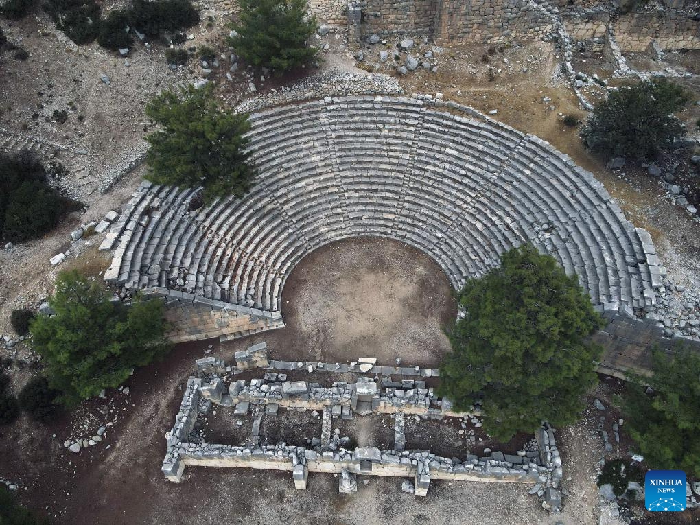 This aerial photo taken on Sept. 18, 2023 shows the ruins of the ancient city of Arykanda in Antalya, Türkiye.(Photo: Xinhua)