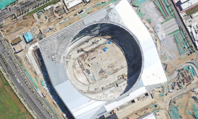 This aerial photo taken on Sept. 30, 2023 shows the construction site of the Xiong'an sports center in Xiong'an New Area, north China's Hebei Province. The construction of key projects including Xiong'an sports center, the Xiong'an branch of Beijing-based Xuanwu Hospital, and Xiong'an innovation and research institute under the Chinese Academy of Sciences is advancing steadily at the start-up area in Xiong'an New Area. (Xinhua/Zhu Xudong)