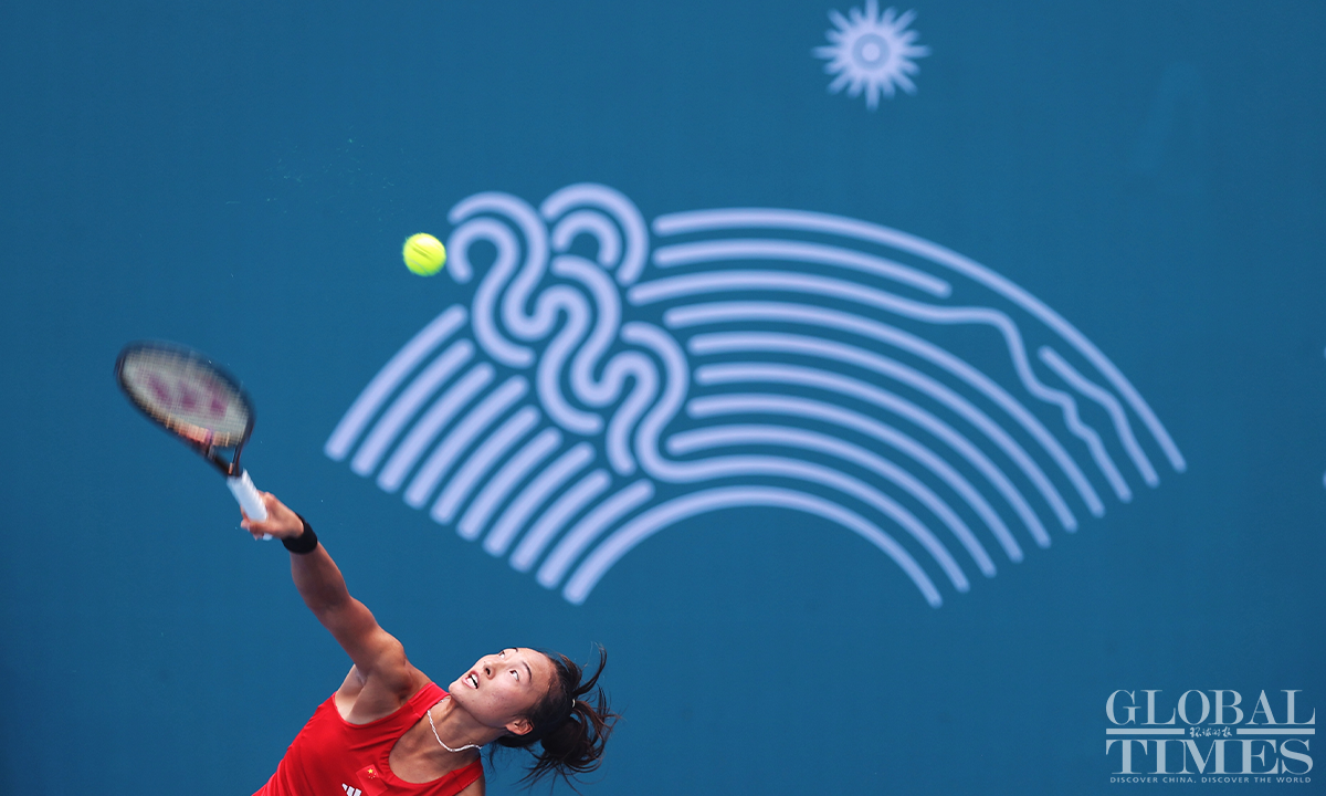 Chinese Tennis Players Zheng Qinwen And Zhu Lin Win Gold And Silver ...