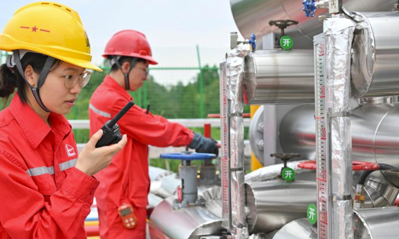 Technicians carry out equipment maintenance at a well of the Fuling shale gas field in Zhongxian County, southwest China's Chongqing, Sept. 19, 2023.

The Fuling shale gas field in Chongqing has produced over 60 billion cubic meters of natural gas, according to Sinopec, its developer and China's largest oil refiner. The gas field, which began commercial development in 2014, brings green and clean energy to more than 70 cities along the Yangtze River Economic Belt. (Xinhua/Wang Quanchao)