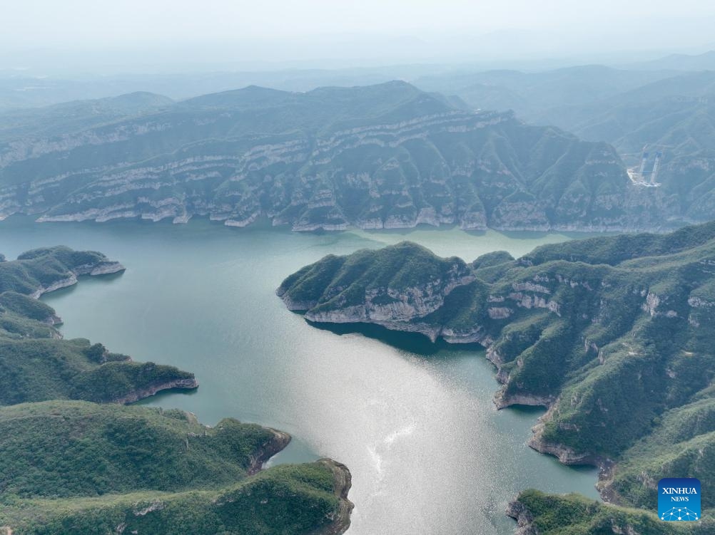 This aerial photo taken on Oct. 8, 2023 shows the scenery of a canyon located upstream of Xiaolangdi water conservancy project on the Yellow River in Jiyuan City, central China's Henan Province.(Photo: Xinhua)