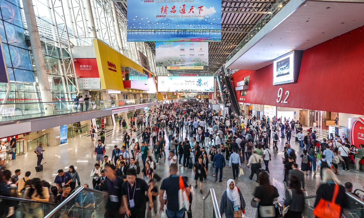 Throngs of buyers are seen at the exhibition halls of the 134th session of the China Import and Export Fair, commonly known as the Canton Fair, in Guangzhou, South China's Guangdong Province on October 16, 2023. The biannual grand gathering for trade entered its second day on Monday and as of 5 pm, a total of 72,000 foreign buyers had physically shown up at the expo, according to the organizer. Photo: VCG