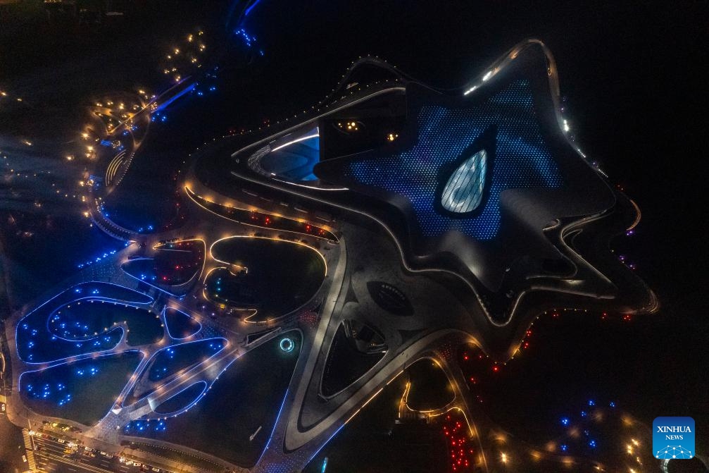 This aerial photo taken on Oct. 16, 2023 shows a night view of the Chengdu Science Museum, main venue for the 81st World Science Fiction Convention (WorldCon), in Chengdu, southwest China's Sichuan Province. The five-day 2023 WorldCon will be opened in Chengdu on Wednesday.(Photo: Xinhua)