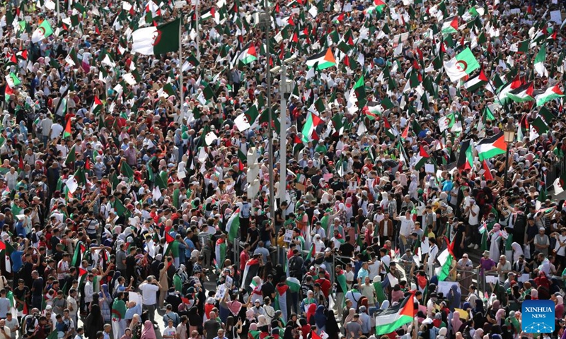 Tens of thousands of Algerians rally to condemn Israeli attacks on Gaza ...