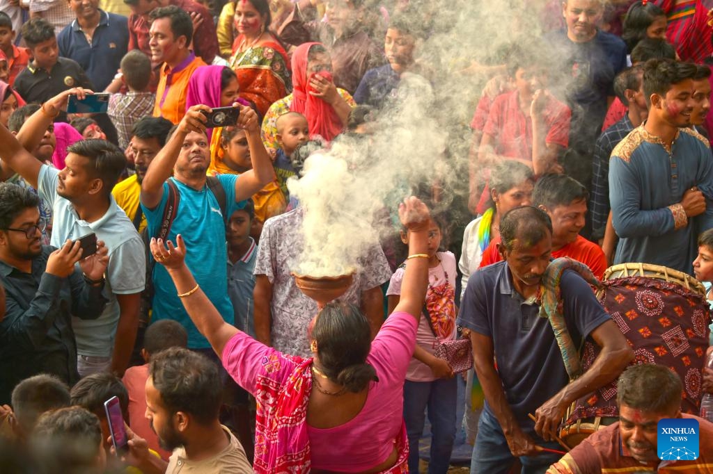 Hindu devotees participate in a celebration of Durga Puja festival in Dhaka, Bangladesh, Oct. 24, 2023.(Photo: Xinhua)