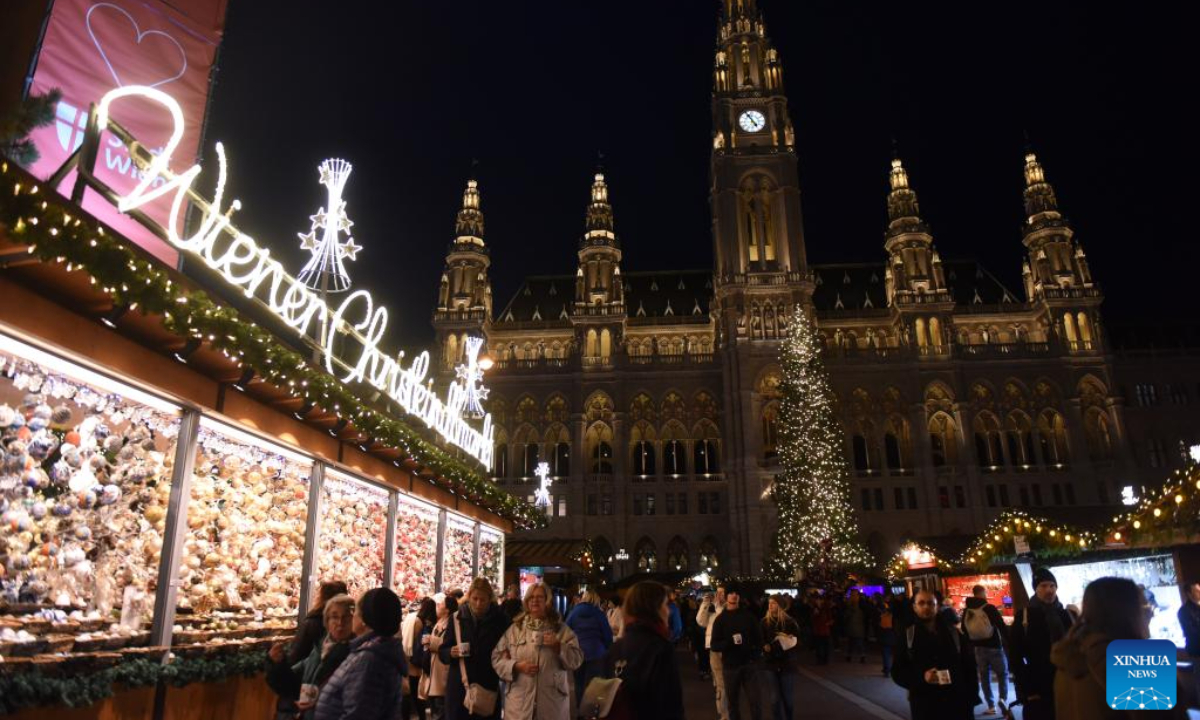 This photo taken on Nov 16, 2023 shows a view of a Christmas market in Vienna's Rathausplatz, Austria. Photo:Xinhua