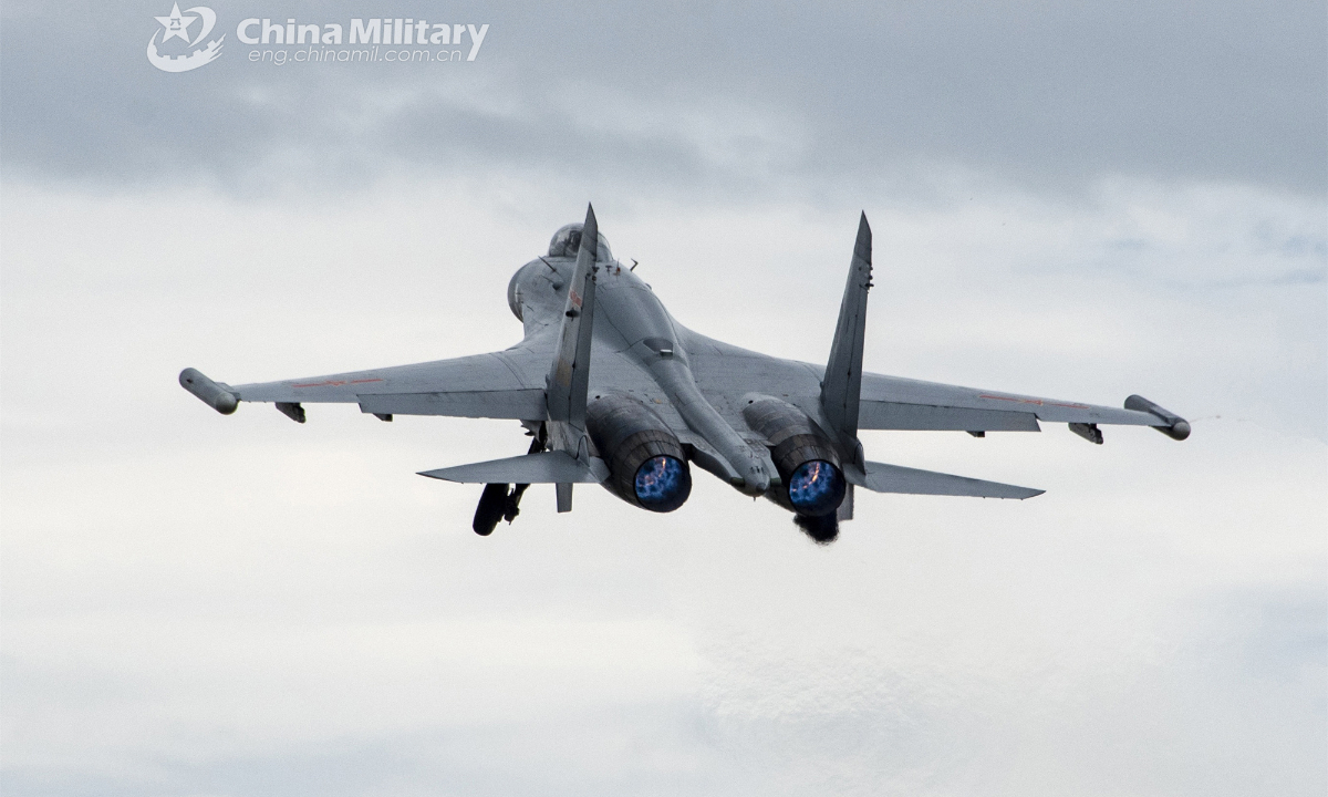 A fighter jet attached to an aviation brigade with the air force under the PLA Eastern Theater Command takes off during a tactical flight training exercise on October 18, 2023. Photo:China Military