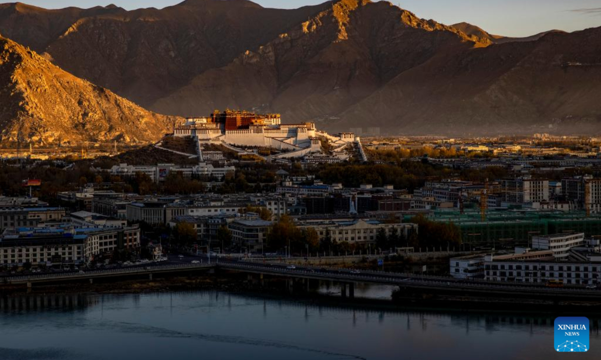 This photo taken on Nov 10, 2023 shows the city view seen from Nanshan Park in Lhasa, capital of southwest China's Xizang Autonomous Region. Photo:Xinhua