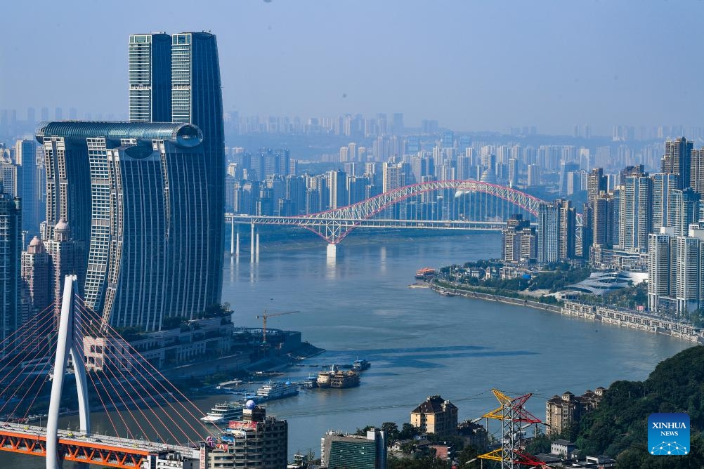 This photo taken on Oct. 30, 2023 shows the city view of southwest China's Chongqing Municipality. Located in the upper reaches of the Yangtze River, Chongqing has continuously built itself into a significant ecological barrier.(Photo: Xinhua)