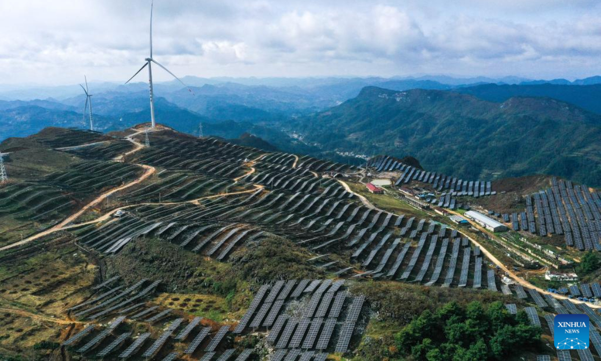 This aerial photo taken on Nov 16, 2023 shows the Dingdongpo wind power-photovoltaic project in Shiqian County of Tongren City, southwest China's Guizhou Province. Photo:Xinhua