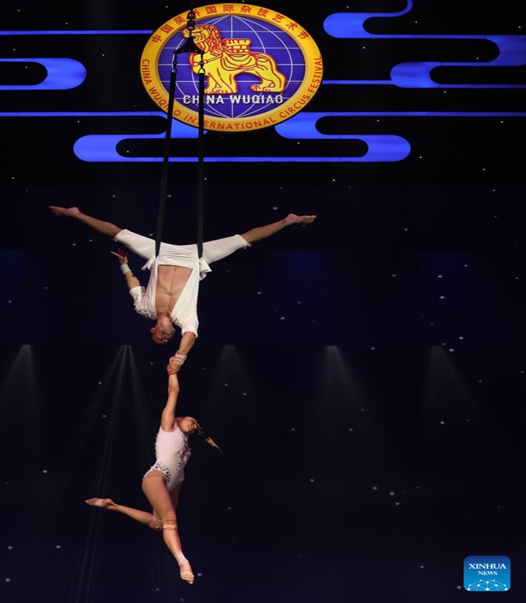 Acrobats perform during the closing ceremony of the 19th China Wuqiao International Circus Festival in Cangzhou, north China's Hebei Province, Oct. 30, 2023. (Photo: Xinhua)