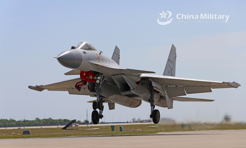 A fighter jet attached to a base under the PLA Naval Aviation University takes off from the runway for a flight training exercise on October 10, 2023. (Photo: eng.chinamil.com.cn)