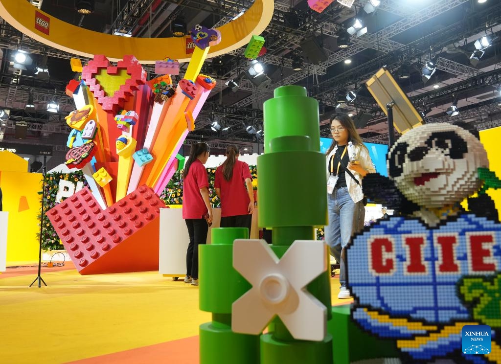 This photo taken on Nov. 5, 2023 shows Lego's thematic installations at the 6th China International Import Expo (CIIE) in east China's Shanghai. The 6th China International Import Expo kicked off here on Sunday, with many cutting-edge technologies and new products making their debuts at the event.(Photo: Xinhua)