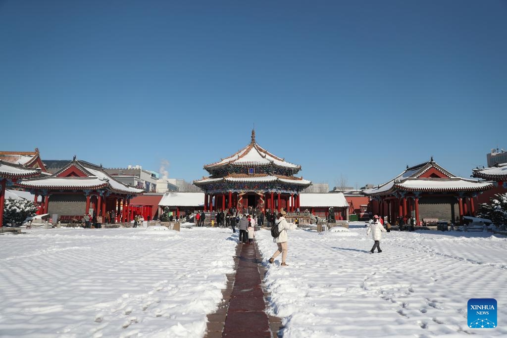 Tourists visit the snow-covered Shenyang Imperial Palace in Shenyang, northeast China's Liaoning Province, Nov. 7, 2023. Shenyang Imperial Palace was built in 1625 and had been used as the imperial palace in early Qing Dynasty (1616-1911).(Photo: Xinhua)