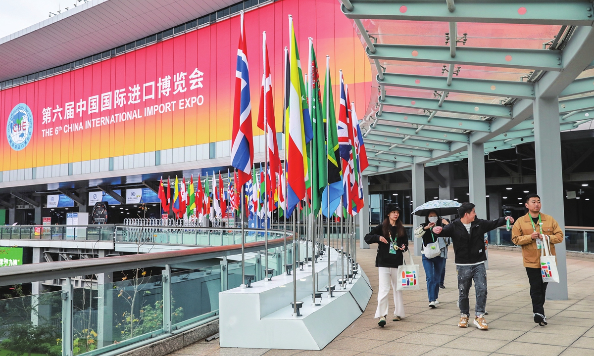 Exhibitors and visitors leave the venue of the Sixth China International Import Expo (CIIE), which successfully concluded on November 10, 2023 in Shanghai, with a total $78.41 billion worth of tentative deals reached for one-year purchases of goods and services. Photo: VCG 