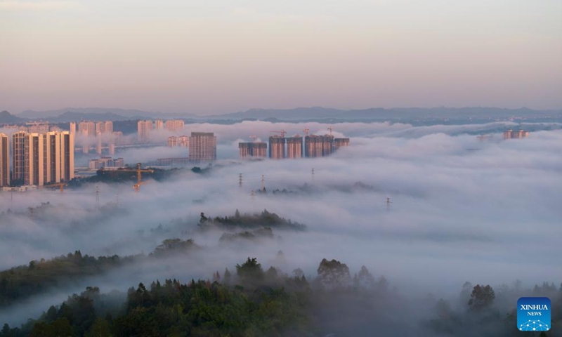 This aerial photo taken on Nov. 17, 2023 shows the scenery of advection fog in Guang'an, southwest China's Sichuan Province. (Photo: Xinhua)