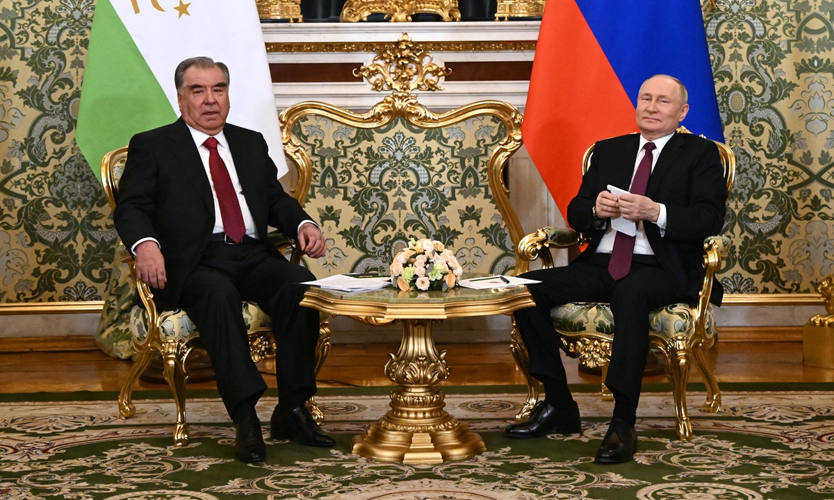 Russian President Vladimir Putin (right) meets with his Tajik counterpart Emomali Rahmon at the Kremlin in Moscow on November 21, 2023. The two leaders discussed bilateral cooperation in the trade, economic and humanitarian spheres and other key aspects of the Russia-Tajikistan strategic partnership, according to TASS. Photo: AFP