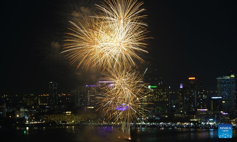 A fireworks display is seen in Pattaya, Thailand, Nov. 24, 2023. With tens of thousands of tourists and local residents gathering on the beach and enjoying the festive vibes, a spectacular fireworks display lit up the night sky in Pattaya on Friday. (Photo: Xinhua)
