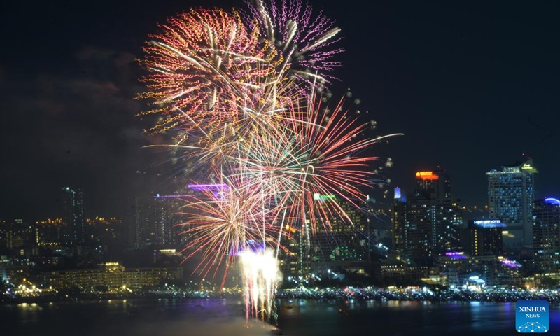 A fireworks display is seen in Pattaya, Thailand, Nov. 24, 2023. With tens of thousands of tourists and local residents gathering on the beach and enjoying the festive vibes, a spectacular fireworks display lit up the night sky in Pattaya on Friday. (Photo: Xinhua)