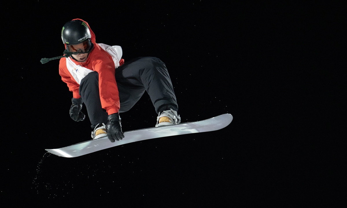 Su Yiming competes in the big air World Cup at the Big Air Shougang in Beijing. Photo: Courtesy of Beijing Municipal Bureau of Sports