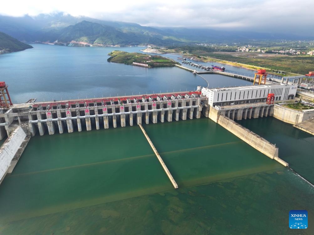 This aerial photo taken on Dec. 4, 2023 shows the Dateng Gorge Water Conservancy project in Guiping City, south China's Guangxi Zhuang Autonomous Region. The Dateng Gorge Water Conservancy project, started in 2014, is a crucial part of the country's water network to control floods, facilitate shipping, generate electricity, and provide irrigation. The core construction phase of this project was completed in September this year.(Photo: Xinhua)