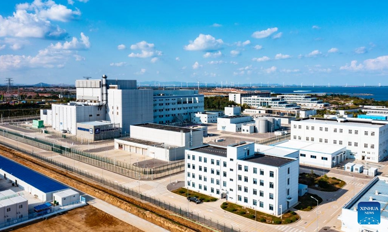 This file photo shows the exterior view of Shidaowan high temperature gas-cooled reactor nuclear power plant.(Photo: Xinhua)