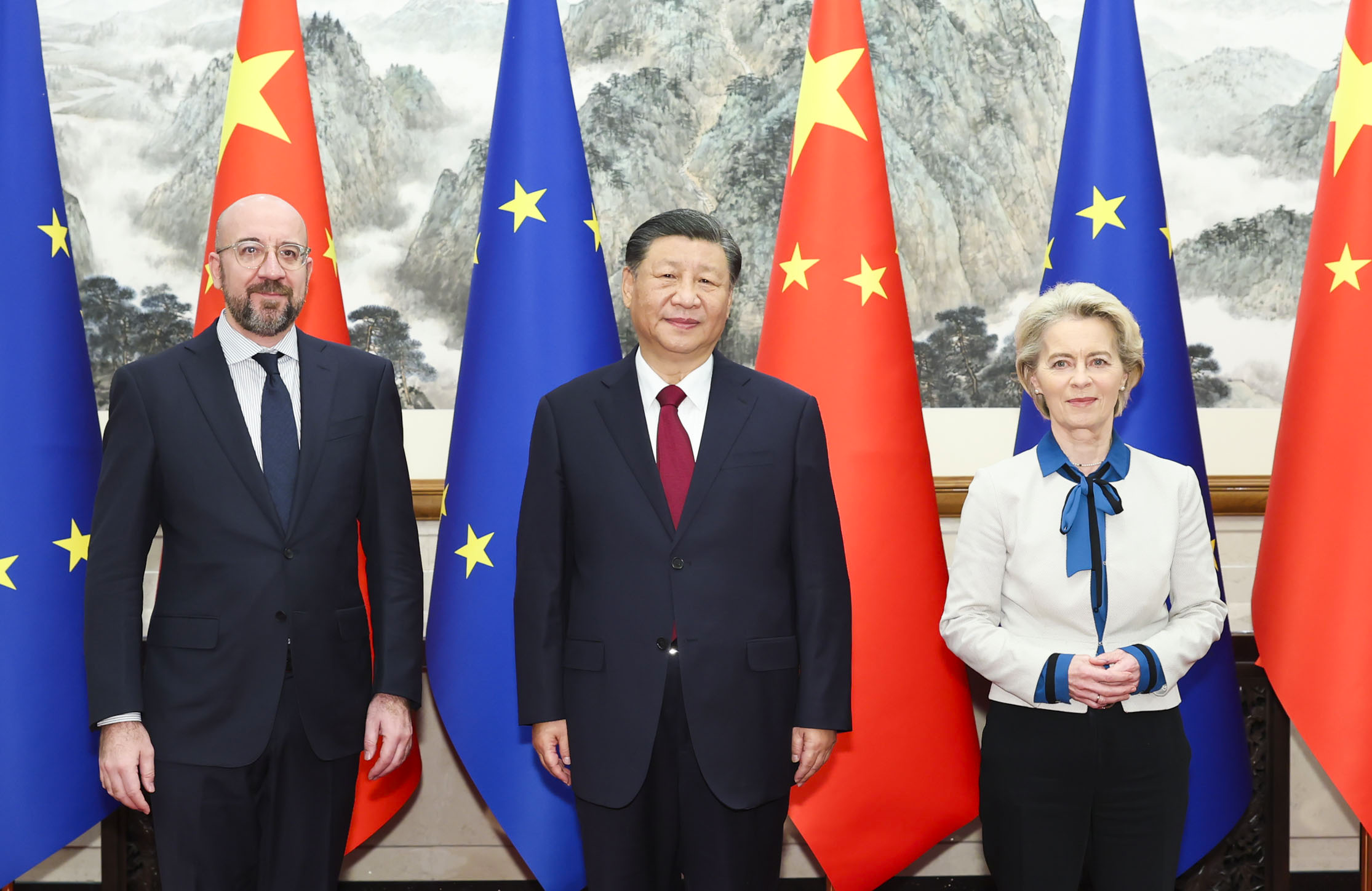 Chinese President Xi Jinping meets with visiting President of the European Council Charles Michel and President of the European Commission Ursula von der Leyen on December 7, 2023 in Beijing. Photo: Xinhua