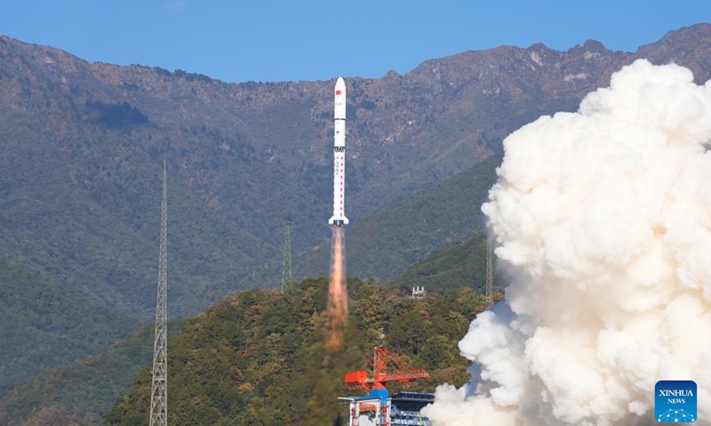 A Long March-2D carrier rocket carrying the Yaogan-39 satellite blasts off from the Xichang Satellite Launch Center in southwest China's Sichuan Province, Dec. 10, 2023. The rocket blasted off at 9:58 a.m. (Beijing Time), and sent the satellite into the preset orbit. It was the 500th flight mission of the Long March series rockets. (Photo: Xinhua)