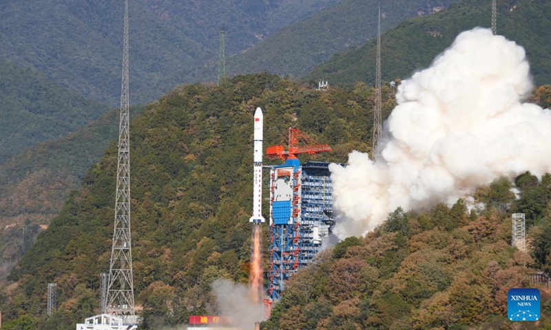 A Long March-2D carrier rocket carrying the Yaogan-39 satellite blasts off from the Xichang Satellite Launch Center in southwest China's Sichuan Province, Dec. 10, 2023. The rocket blasted off at 9:58 a.m. (Beijing Time), and sent the satellite into the preset orbit. It was the 500th flight mission of the Long March series rockets. (Photo: Xinhua)