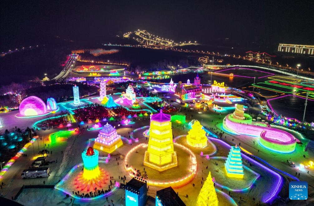This aerial photo taken on Dec. 10, 2023 shows the night view of Changchun Ice and Snow New World in Changchun, northeast China's Jilin Province. The 27th Changchun Ice and Snow Festival kicked off here on Tuesday.(Photo: Xinhua)