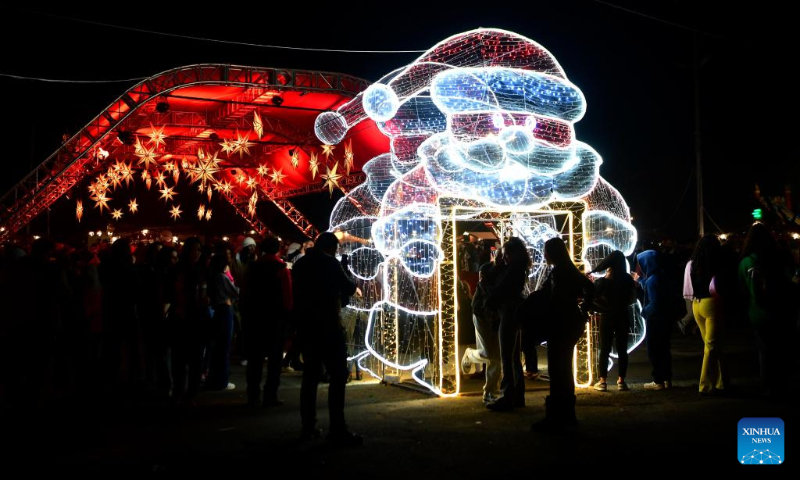 People visit Christmas bazaar in Damascus, Syria - Global Times