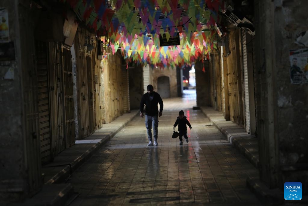 Photo taken on Dec. 11, 2023 shows closed stores in the West Bank city of Nablus. A comprehensive strike in the West Bank and east Jerusalem in protest of Israel's ongoing offensive in the Gaza Strip paralyzed all aspects of life in those Palestinian territories on Monday.(Photo: Xinhua)