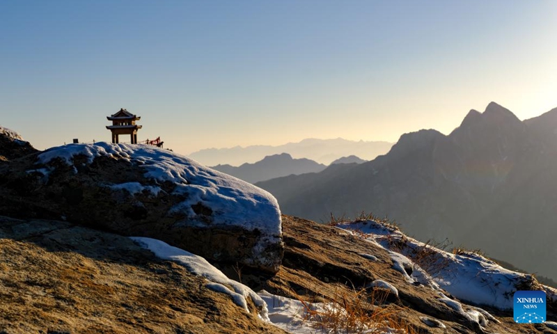 This photo taken on Dec. 12, 2023 shows the snow scenery of Huashan Mountain in Weinan, northwest China's Shaanxi Province.(Photo: Xinhua)