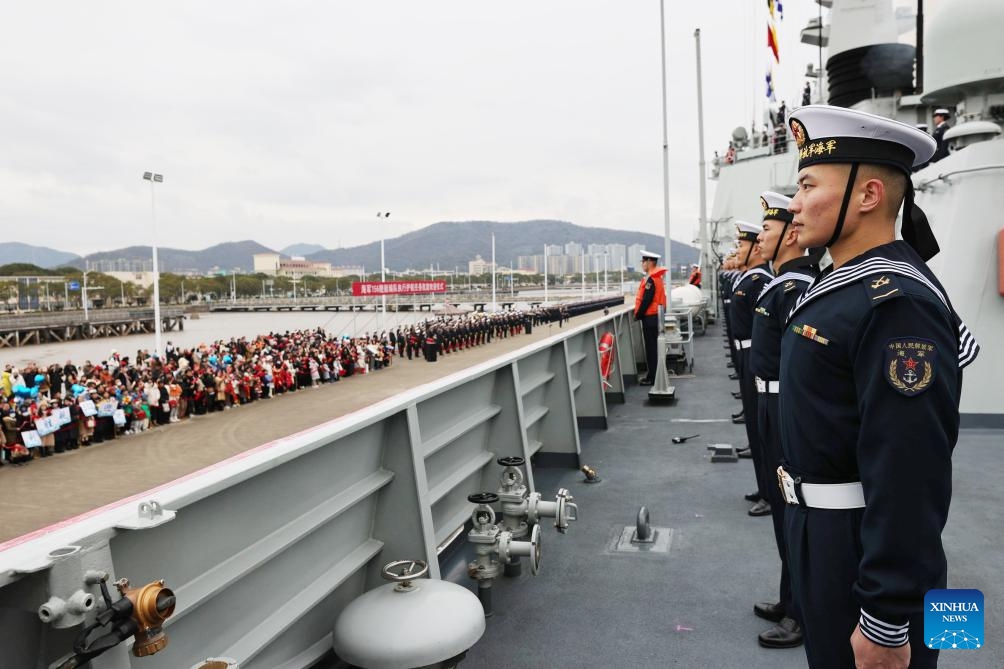 Soldiers line up on the deck in Zhoushan, east China's Zhejiang Province, Dec. 18, 2023. A Chinese navy fleet returned to the port city of Zhoushan in Zhejiang Province, east China, on Monday after completing escort missions.(Photo: Xinhua)