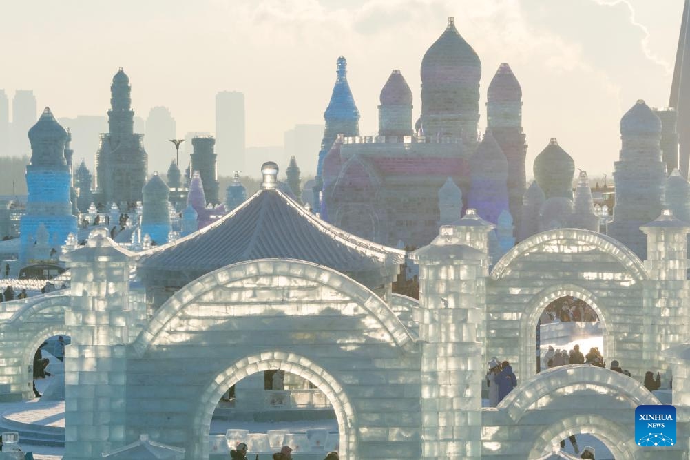 This photo shows an area of the Harbin Ice-Snow World in Harbin, northeast China's Heilongjiang Province, Dec. 18, 2023. The renowned Harbin Ice-Snow World opened to the public on Monday. Over 1,000 appealing ice and snow landscapes and sculptures have been built in the park for people to enjoy. The park aims to integrate arts, culture, performance, architecture and sports to showcase the charm of ice and snow.(Photo: Xinhua)