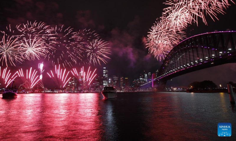 Fireworks are set off to celebrate the New Year in Sydney, Australia, Jan. 1, 2024. (Xinhua/Liang Youchang)