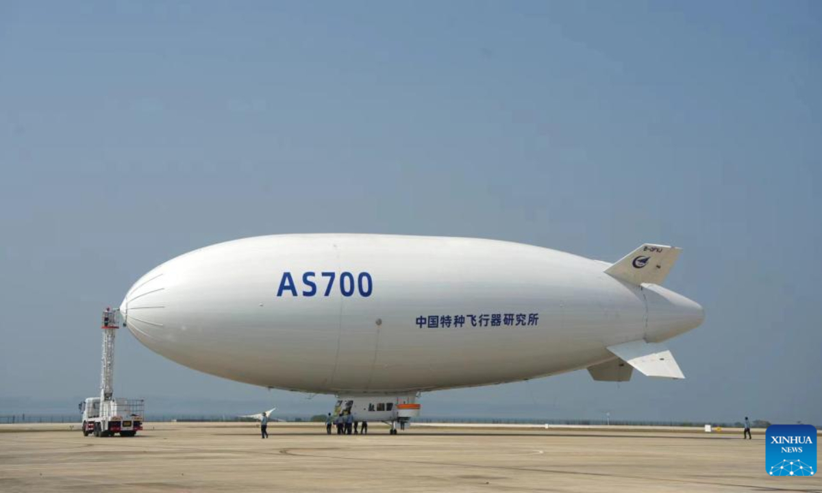 This photo taken on Dec 29, 2022 shows a prototype of China's independently-developed AS700 civil manned airship in Jingmen, central China's Hubei Province. Photo:Xinhua