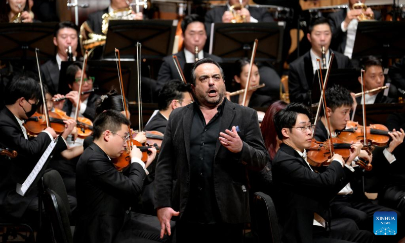 Italian singer Gianluca Terranova performs during a New Year concert in Xi'an, northwest China's Shaanxi Province, Dec. 30, 2023. (Xinhua/Liu Xiao)