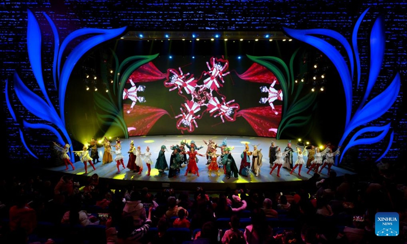 Artists perform a child play at a theater in Xi'an, northwest China's Shaanxi Province, Dec. 31, 2023. Dramas, concerts and shows for children were staged during the New Year holiday in the northwestern city of Xi'an. (Photo:Xinhua)