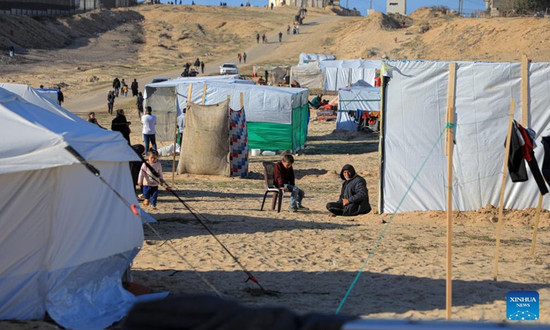 This photo taken on Jan. 12, 2024 shows a temporary shelter near the Gaza Strip's border with Egypt. (Photo by Rizek Abdeljawad/Xinhua)